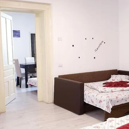 Holiday Apartment *